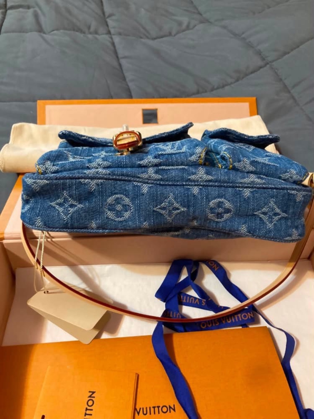 Louis Vuitton Blue Denim Cargo Pochette with Vachetta Strap - Picture 2 of 6